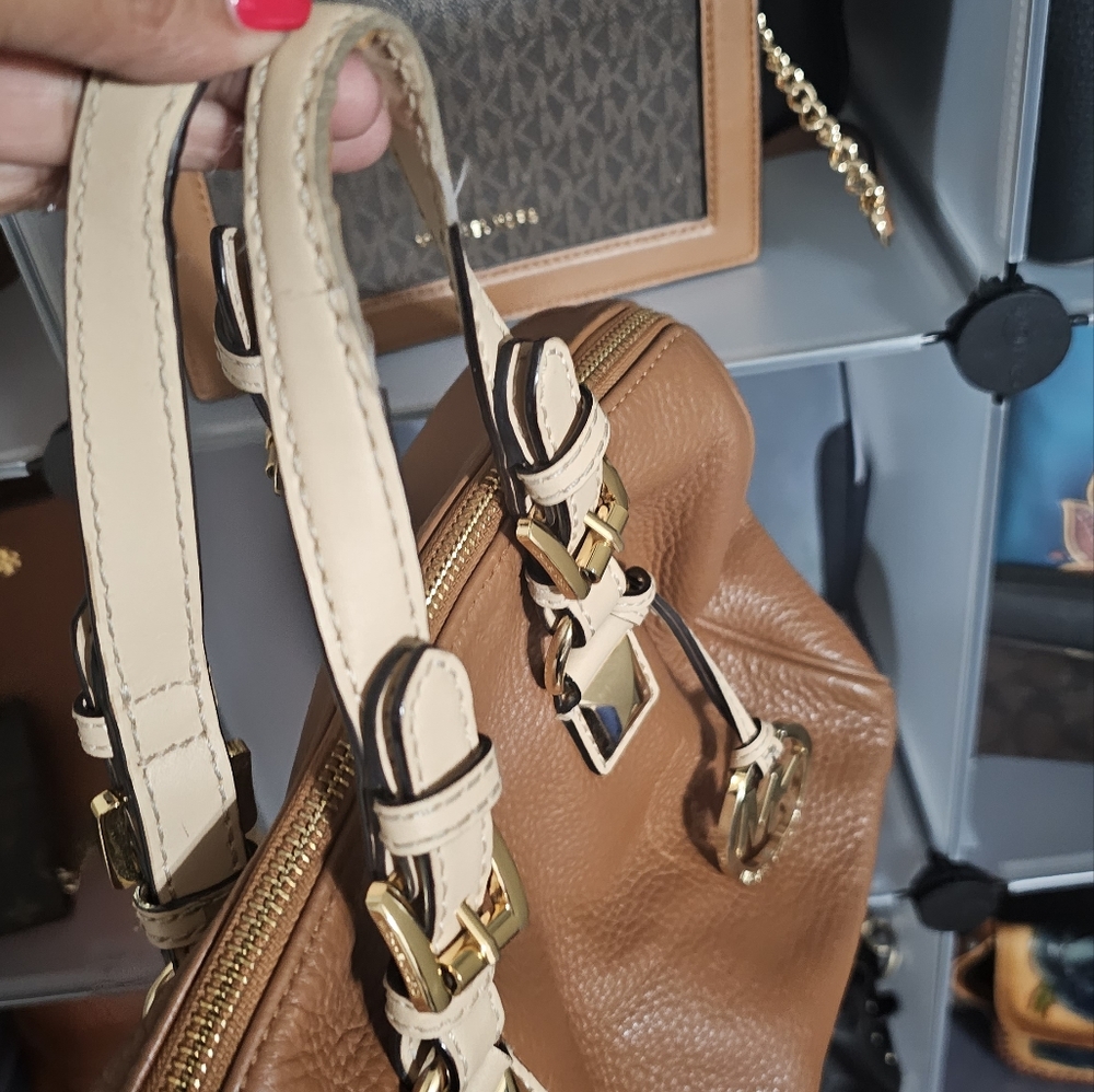 Purse - Picture 2 of 4